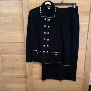 St. John navy suit in size 4